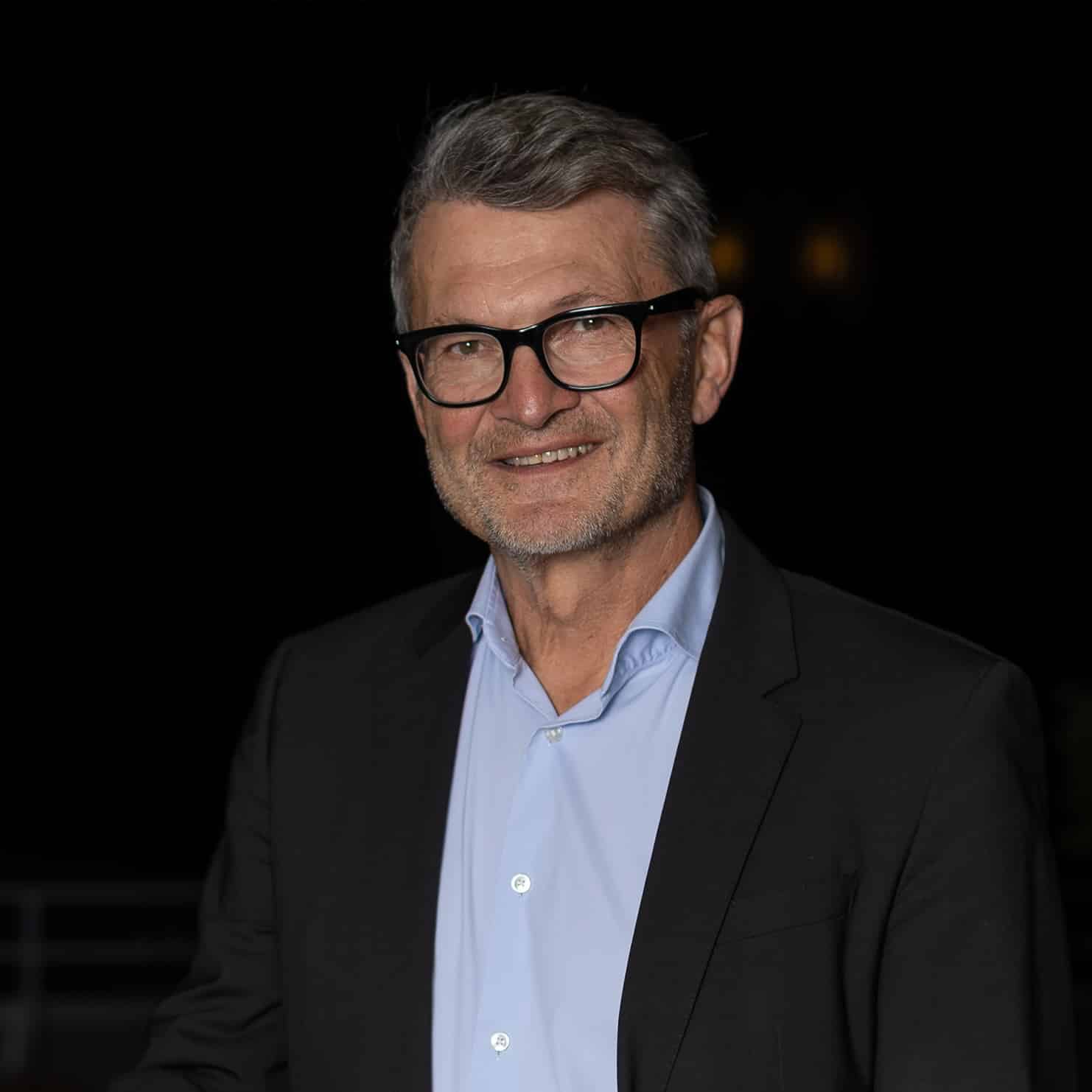 Hier sieht man ein Portraitfoto von Thomas Wachter